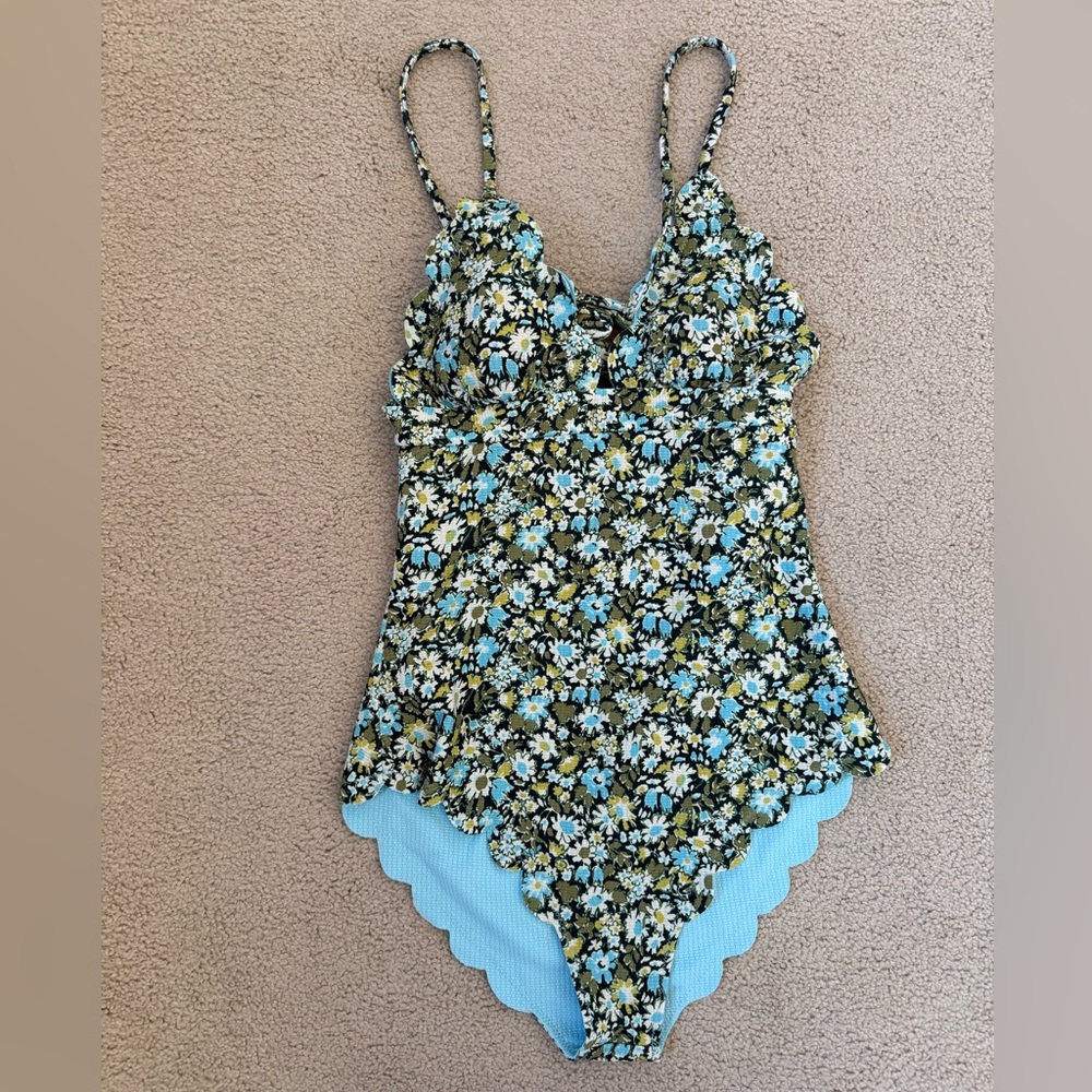 Marysia Swim Floral One Piece Swimsuit Small Blue Daisy Scallop Hem
